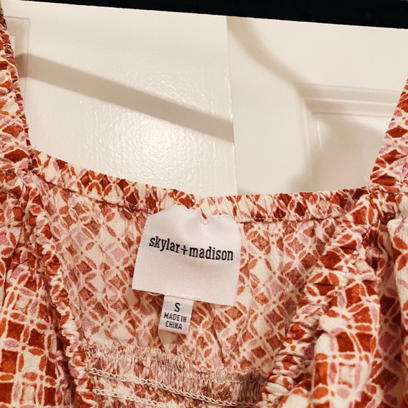 NWOT Isabelles cabinet smocked dress ! - Picture 2 of 2